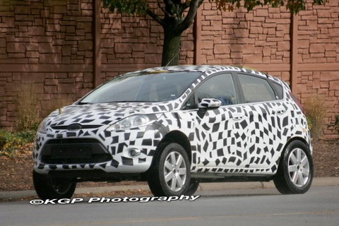 Компактный кроссовер Ford Fiesta