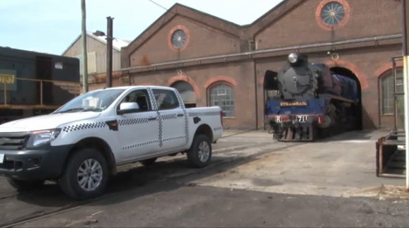 Ford Ranger буксирует 160-тонный локомотив