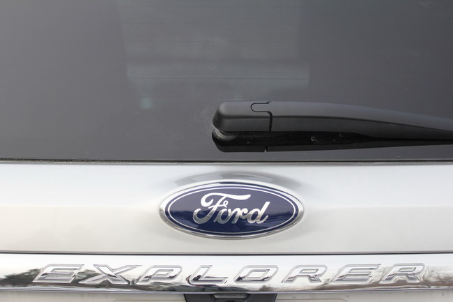  100.000 Ford Explorer