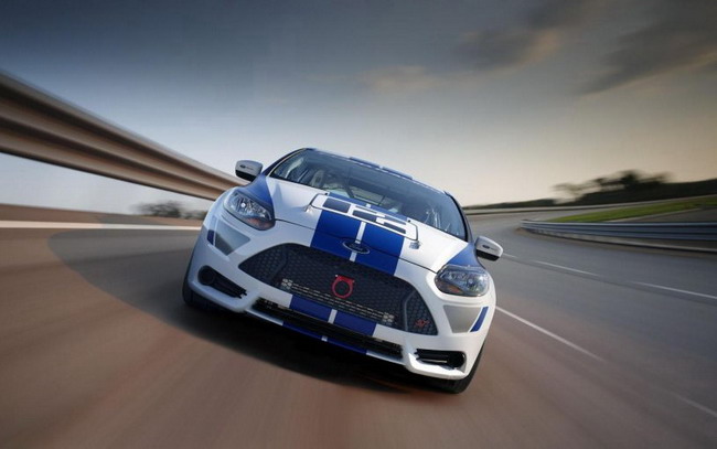 Ford ������ Focus ST-R � 98995 ��������