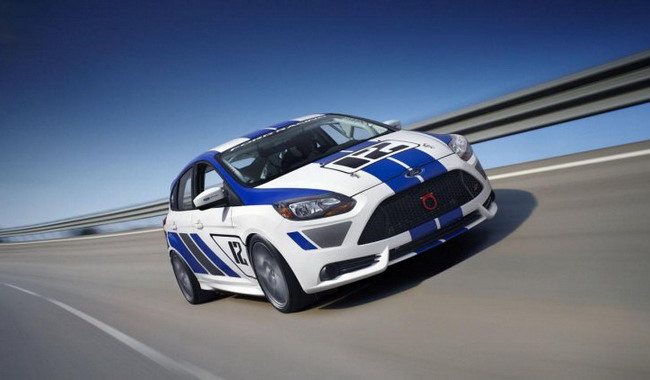 Ford ������ Focus ST-R � 98995 ��������