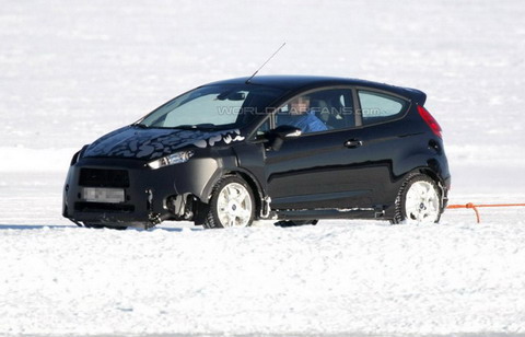 Обновленная Ford Fiesta проходит климатические испытания