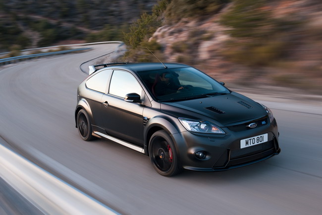  Ford Focus RS  330 ..
