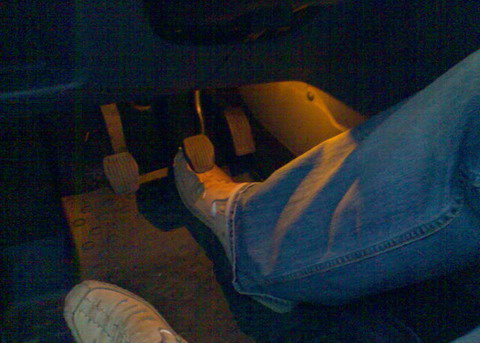 FF2 2008 Подсветка в зоне ног водителя
