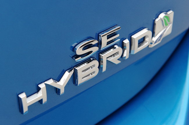 Ford C-MAX Hybrid 2013.  