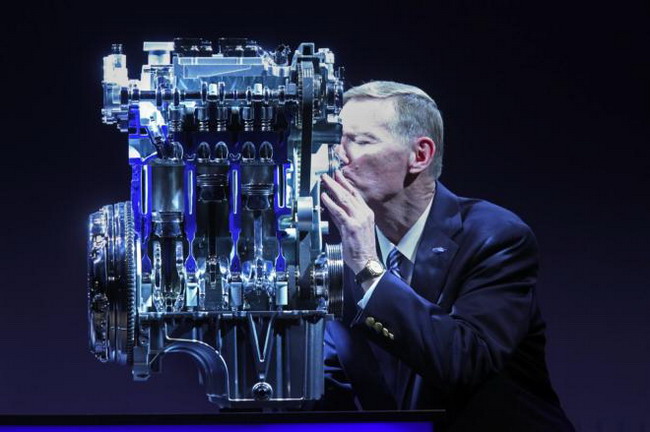 Daimler хочет получить технологии двигателей Ford