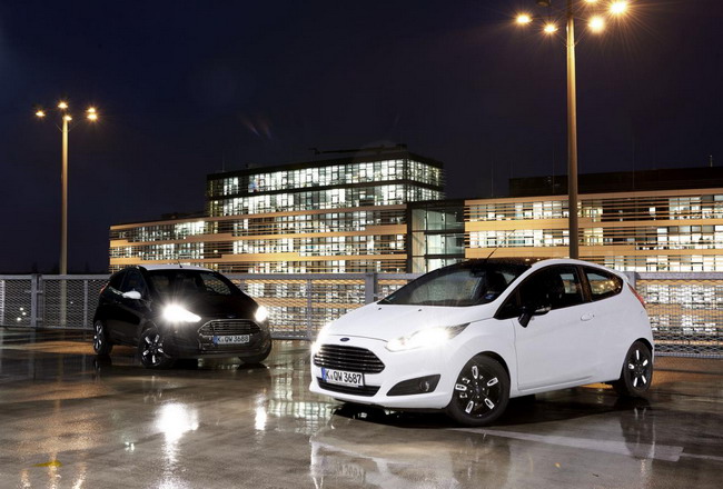 Ford запускает черное и белое издания Fiesta и Ka
