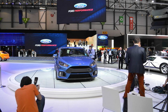 Ford Focus RS представлен на Женевском автосалоне 2015