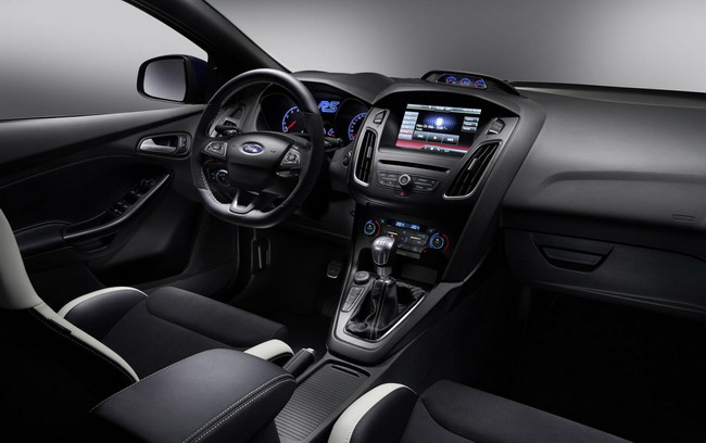 Ford Focus RS представлен на Женевском автосалоне 2015