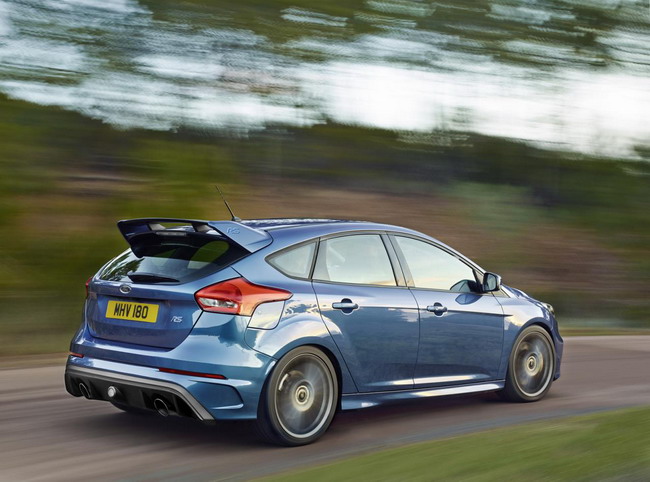 Ford Focus RS представлен на Женевском автосалоне 2015