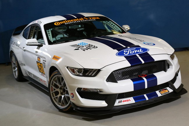 Ford Shelby GT350R-  